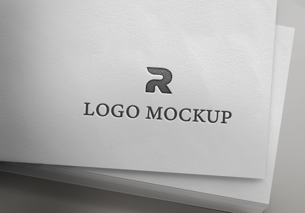 PSD maquete de logotipo prata em papel