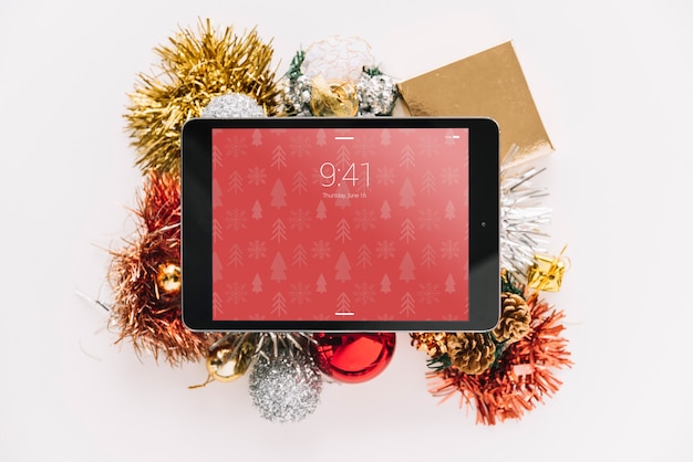 Maquete de tablet com conceito de natal