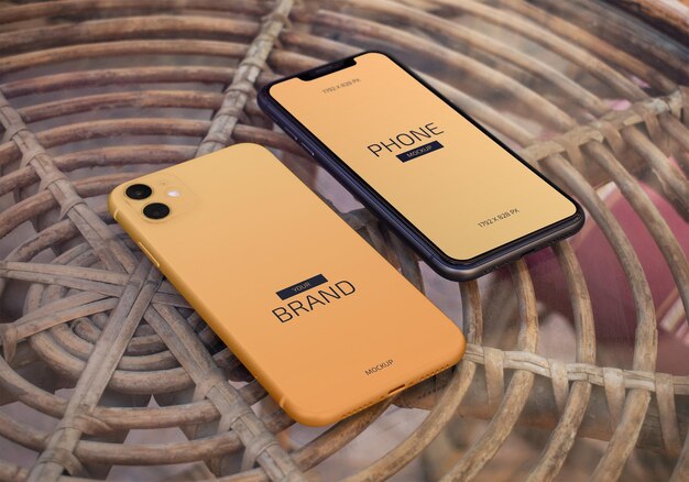 Maquete de tela do smartphone móvel na mesa