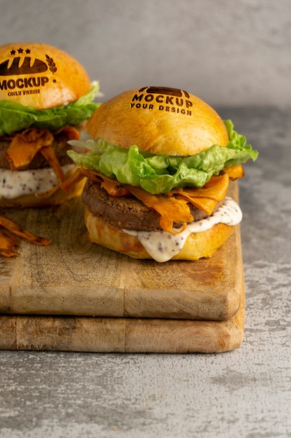 PSD maquette d'arrangement de délicieux hamburgers