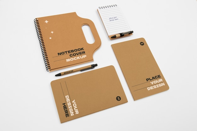 Maquette de cahier d'artisanat en papier