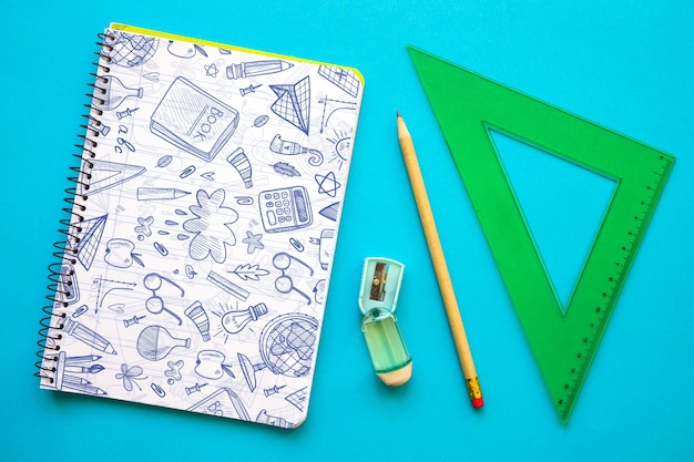 Maquette de cahier avec le concept de retour à l'école