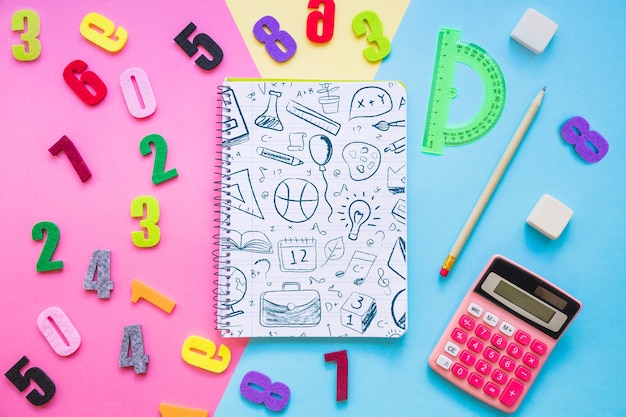 Maquette de cahier avec le concept de retour à l'école