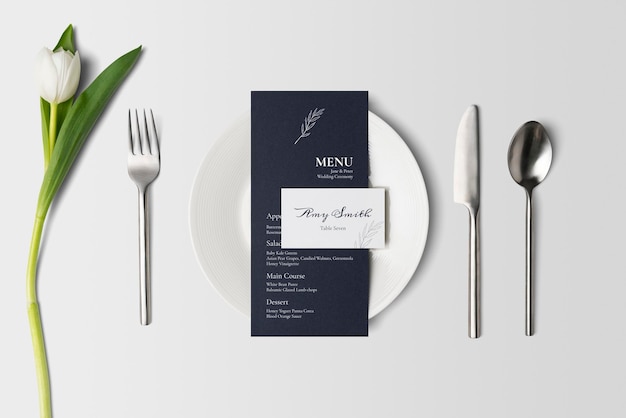 Une maquette de carte de menu de mariage à plat.