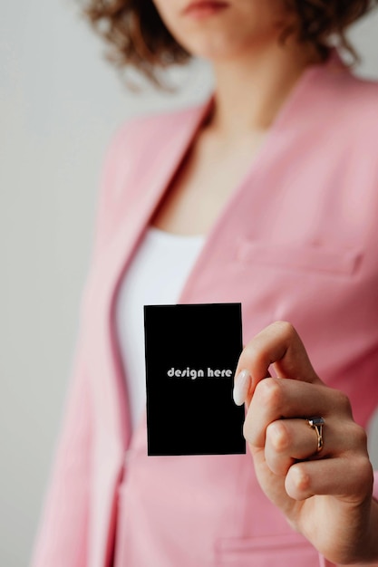 Une maquette de carte de visite pour femmes