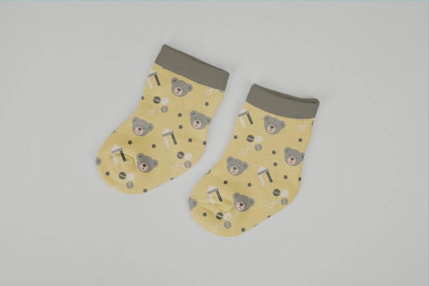 PSD maquette de chaussettes bébé minimaliste