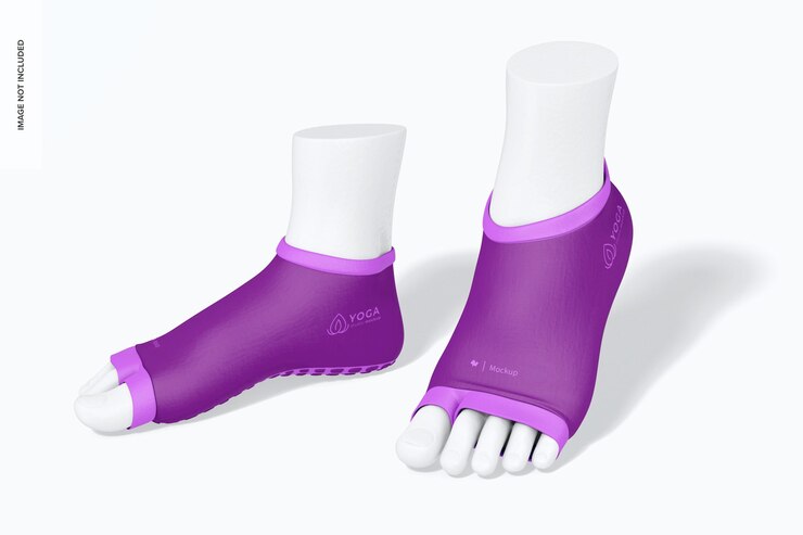 PSD maquette de chaussettes de yoga sur mannequin