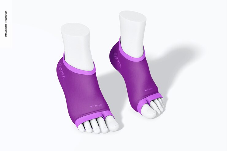 PSD maquette de chaussettes de yoga vue en plongée
