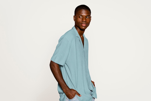 Maquette de chemise à manches courtes pour hommes 39s vêtements de mode psd