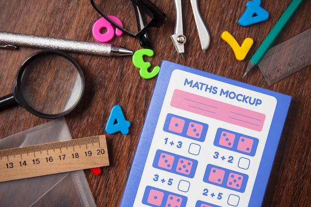 Maquette Des éléments Essentiels De L'école De Mathématiques