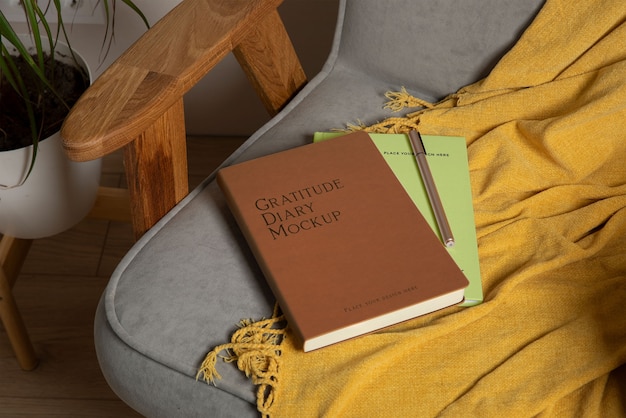 Une Maquette De Journal De Gratitude à L'intérieur