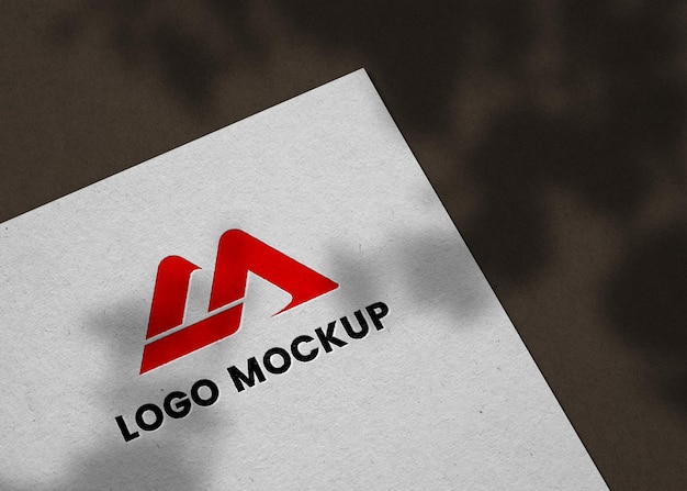 Maquette de logo imprimée sur papier