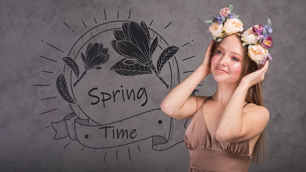 Maquette de printemps avec une femme élégante