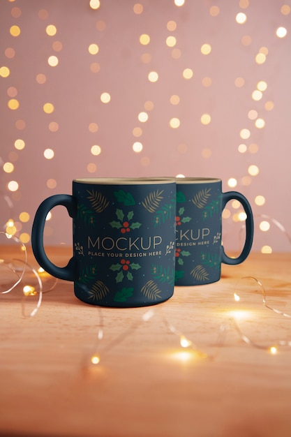 PSD maquette de tasse de noël avec des décorations