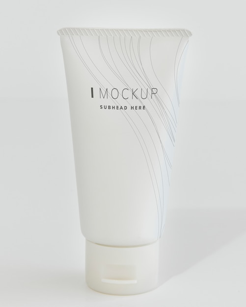 Maquette de tube de crème pour le visage blanc