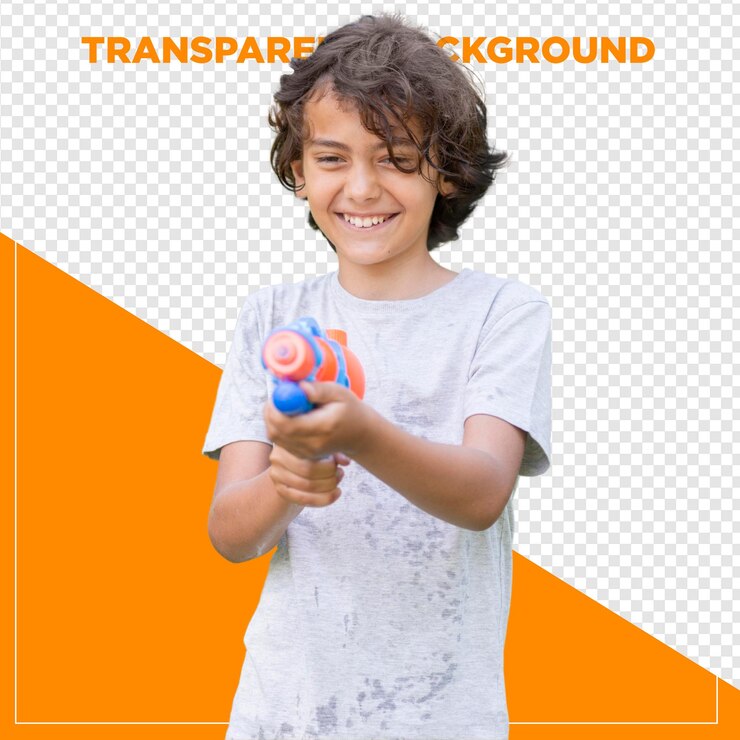 PSD menino brincando com uma pistola de água com fundo transparente