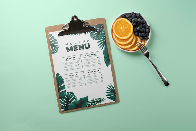 Menu estivo creativo con ingredienti