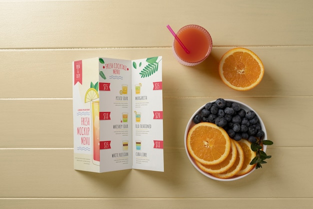 Menu estivo creativo con ingredienti