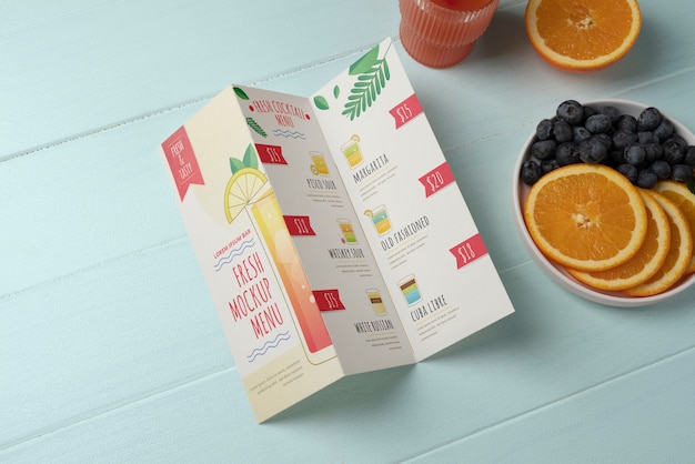 Menu estivo creativo con ingredienti