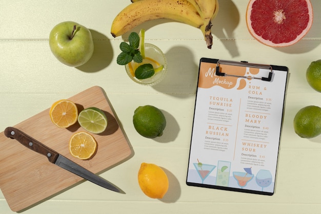 Menu estivo creativo con ingredienti
