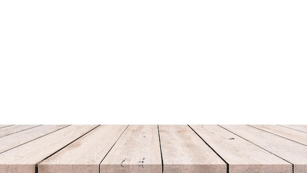 PSD mesa de madera para exhibir o montar productos con fondo blanco en blanco
