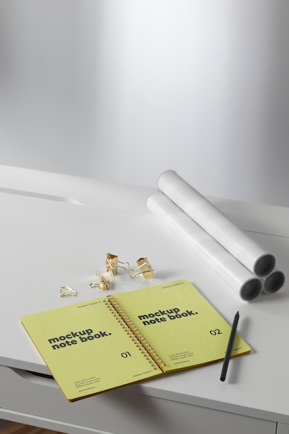 Minimales Desktop-Arbeitsplatz-Mock-up-Design