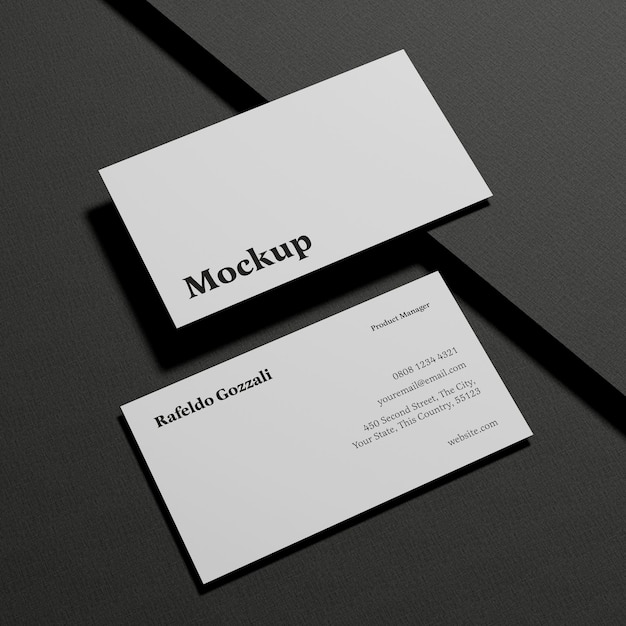 Minimalistisches Visitenkarten-Mockup mit dunklem Stoffhintergrund