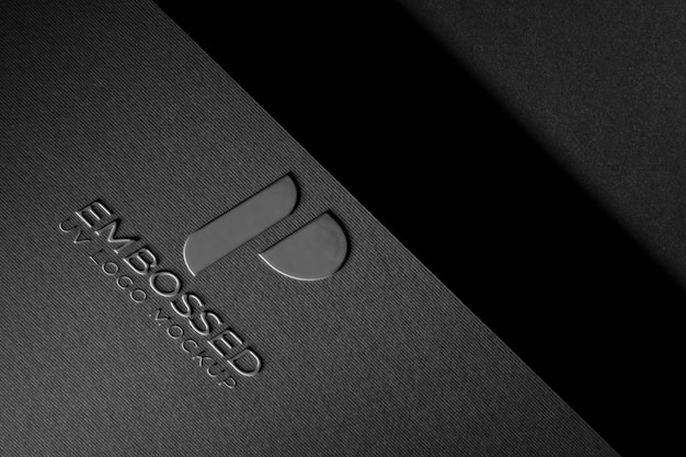 Mock-up con logo a goccia d'acqua in cartone Fark con effetto goffrato