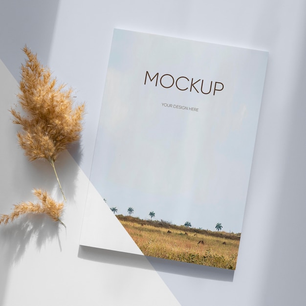 Mock-up copertina di una rivista di natura con foglie