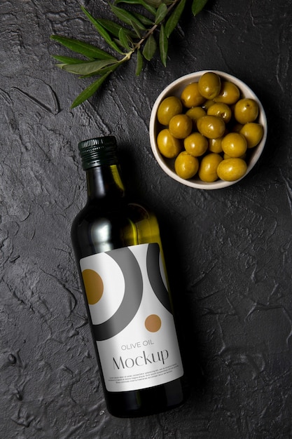 Mock-up di bottiglia di olio d'oliva in vetro