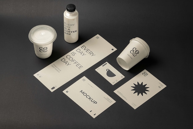 Mock-up di branding moderno della confezione del caffè