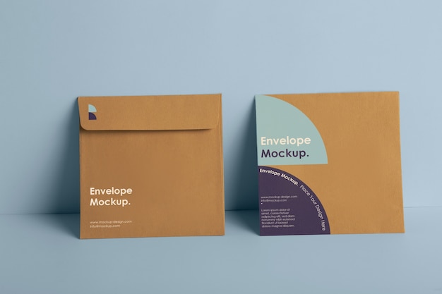 Mock-up di busta in piedi di carta isolata
