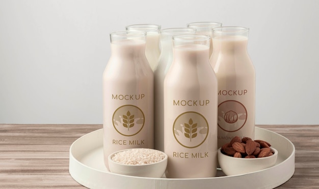Mock-up di concetto di bottiglia di latte