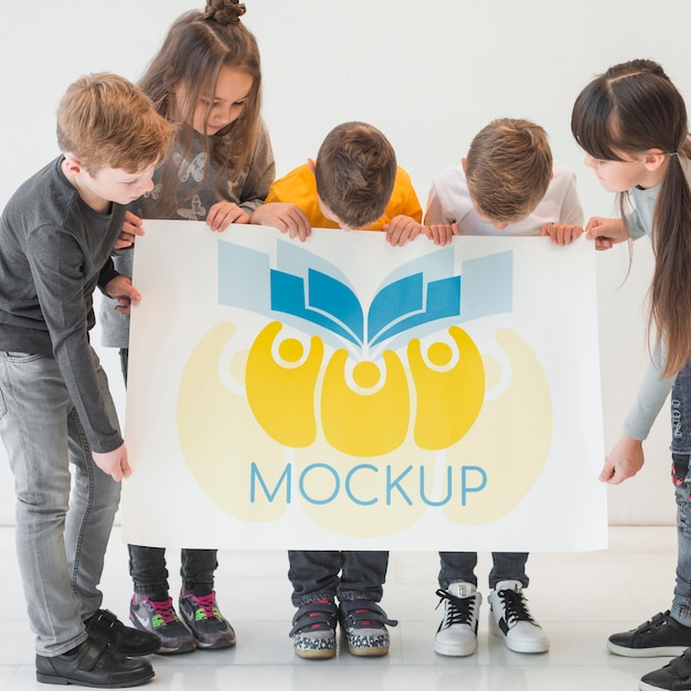 Mock-up di concetto di comunità di bambini