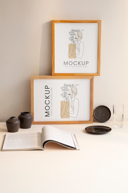 Mock-up di cornici con elementi di arredamento d'interni