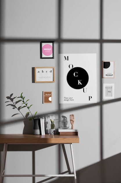 Mock-up di decorazioni per la casa visto attraverso le ombre delle finestre