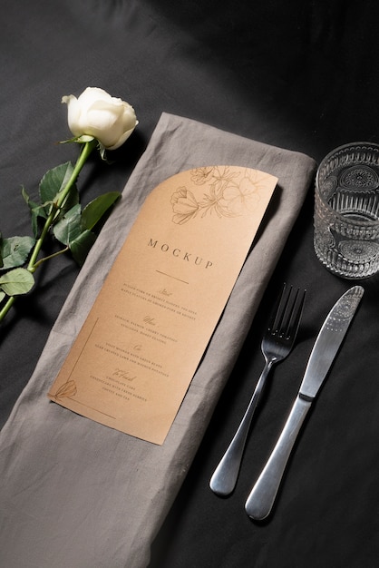 Mock-up di design minimalista del menu di nozze