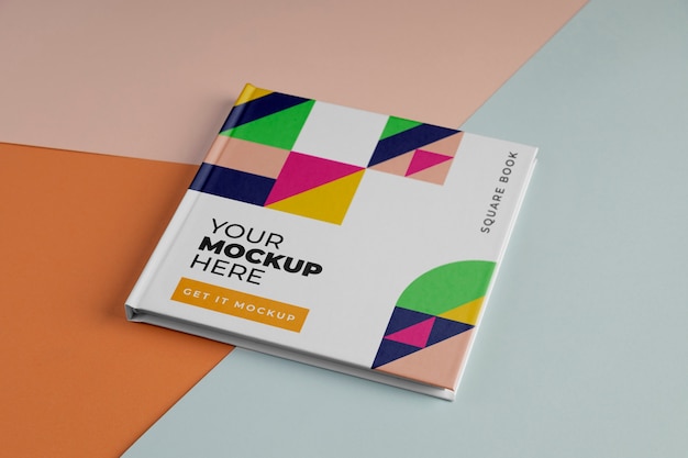 Mock-up di libro di carta quadrato con copertina rigida
