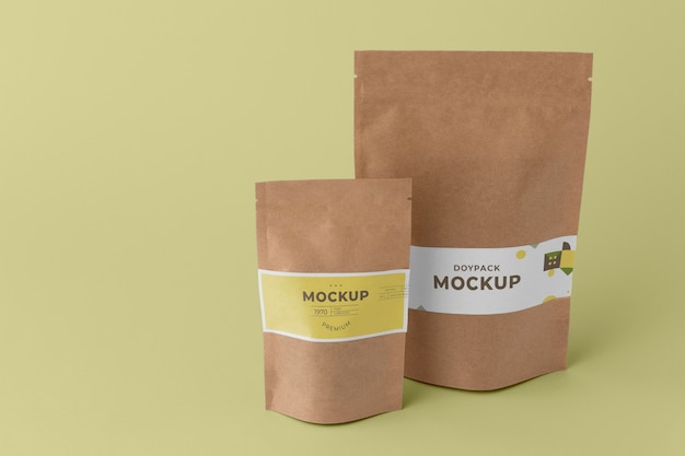 Mock-up doypack composizione minimalista