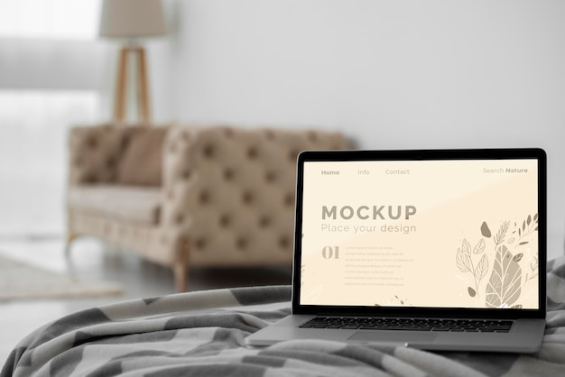 PSD mock up laptop no quarto