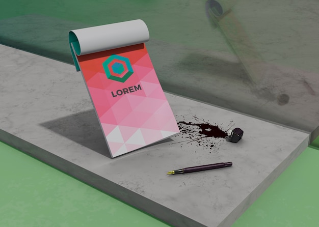 Mock-up notepad identidad papel comercial y tinta