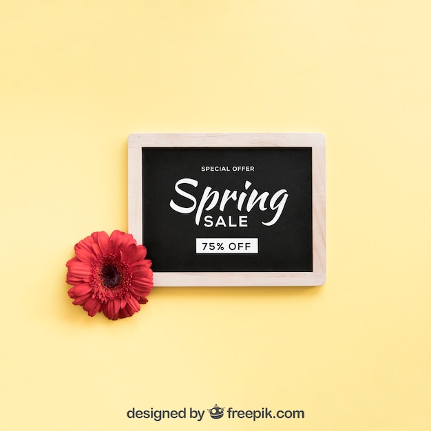 PSD mock up de primavera con pizarra