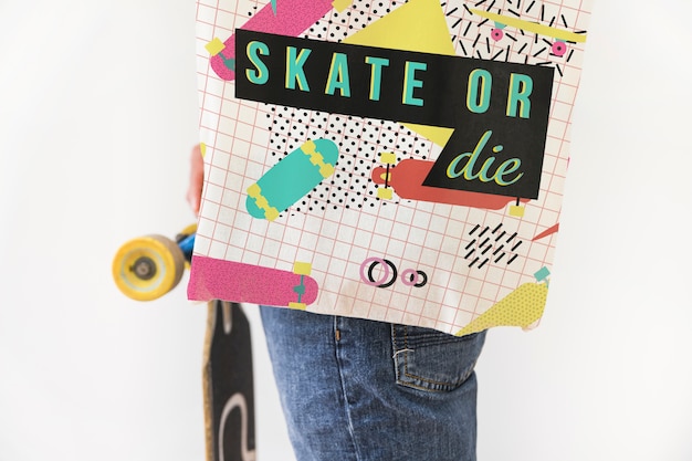 Mockup de bolsa con concepto de skateboard