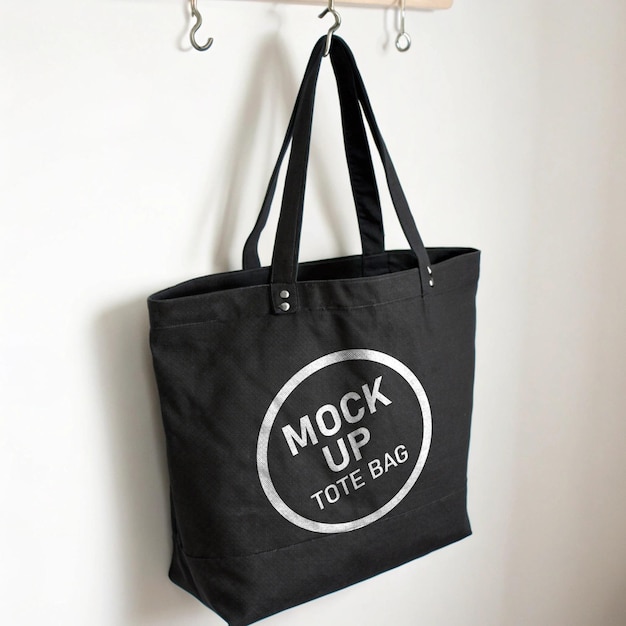 Mockup de bolsa de Tote colgado
