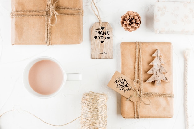 PSD mockup de caja de regalo artesano