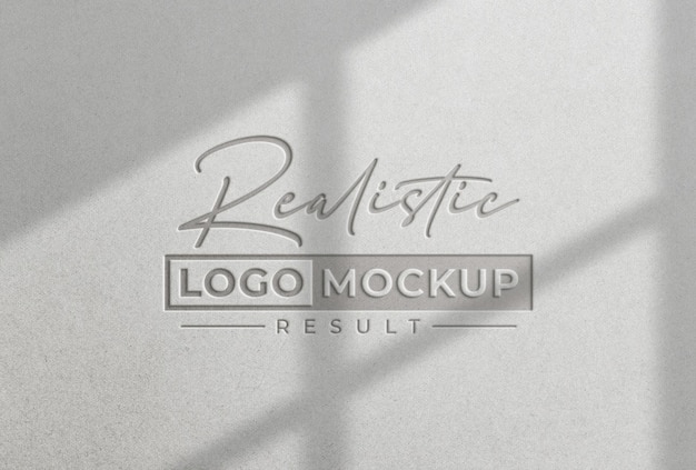 Mockup con logo in rilievo su carta bianca con ombra sovrapposta