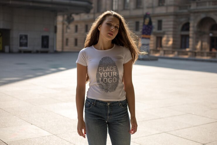 Mockup de Camiseta Feminina
