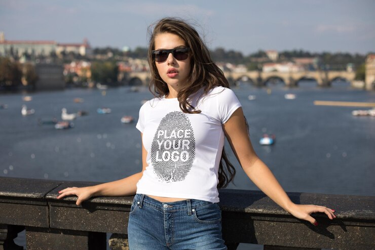 Mockup de Camiseta Feminina