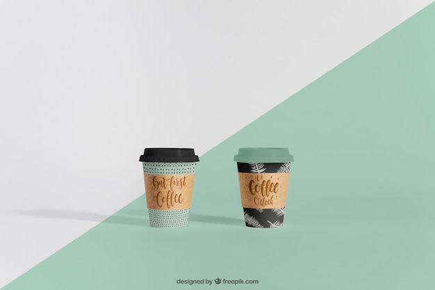 Mockup de dois copos de café