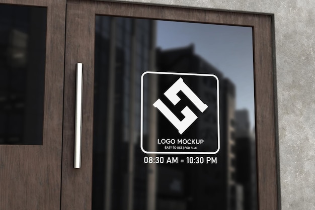 Mockup del logo sulla porta a vetri